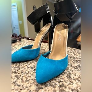 Shoe Dazzle heels